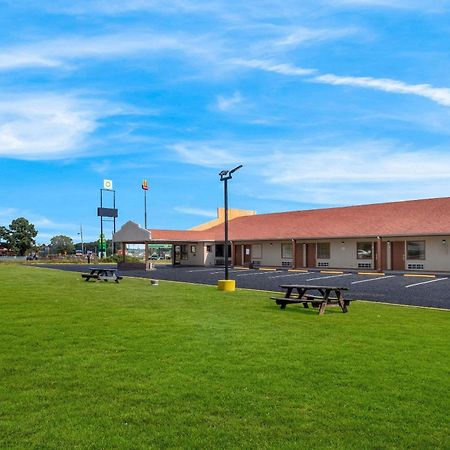 Econo Lodge Cornersville Buitenkant foto