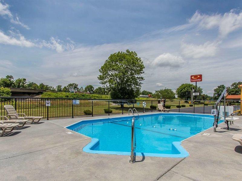 Econo Lodge Cornersville Buitenkant foto