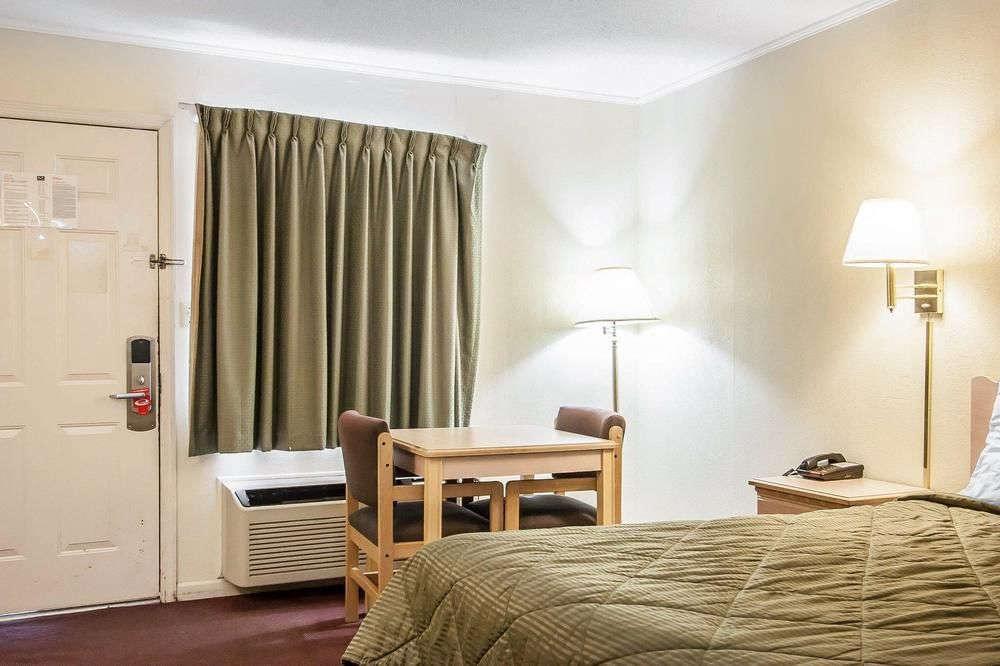 Econo Lodge Cornersville Buitenkant foto
