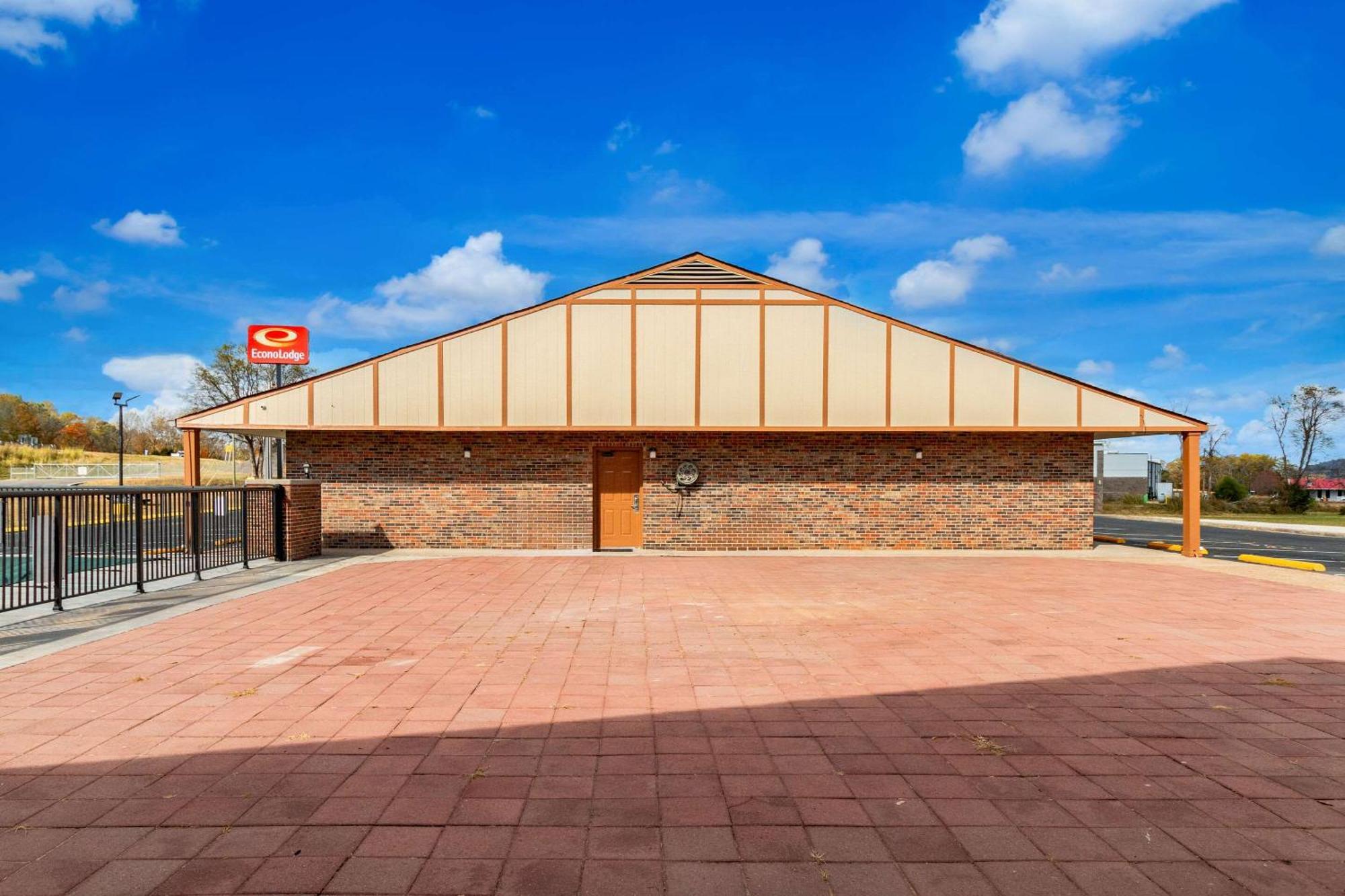 Econo Lodge Cornersville Buitenkant foto