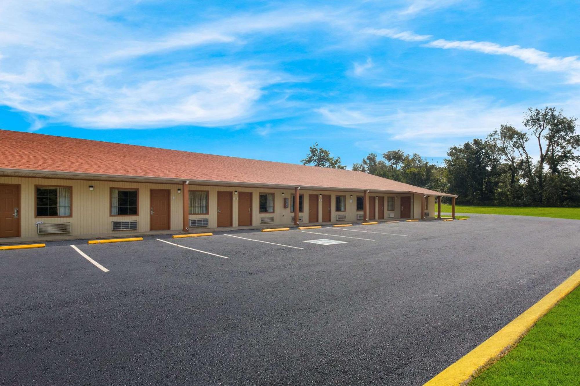 Econo Lodge Cornersville Buitenkant foto