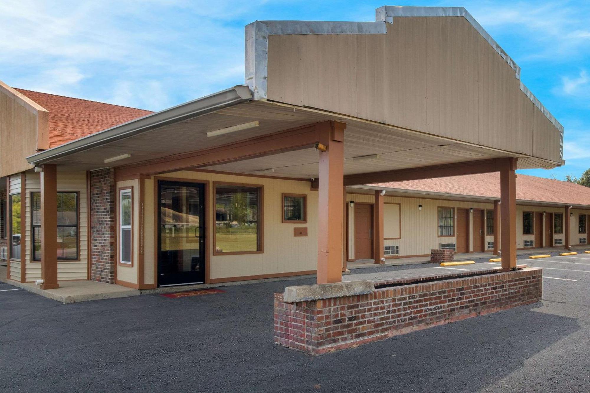 Econo Lodge Cornersville Buitenkant foto
