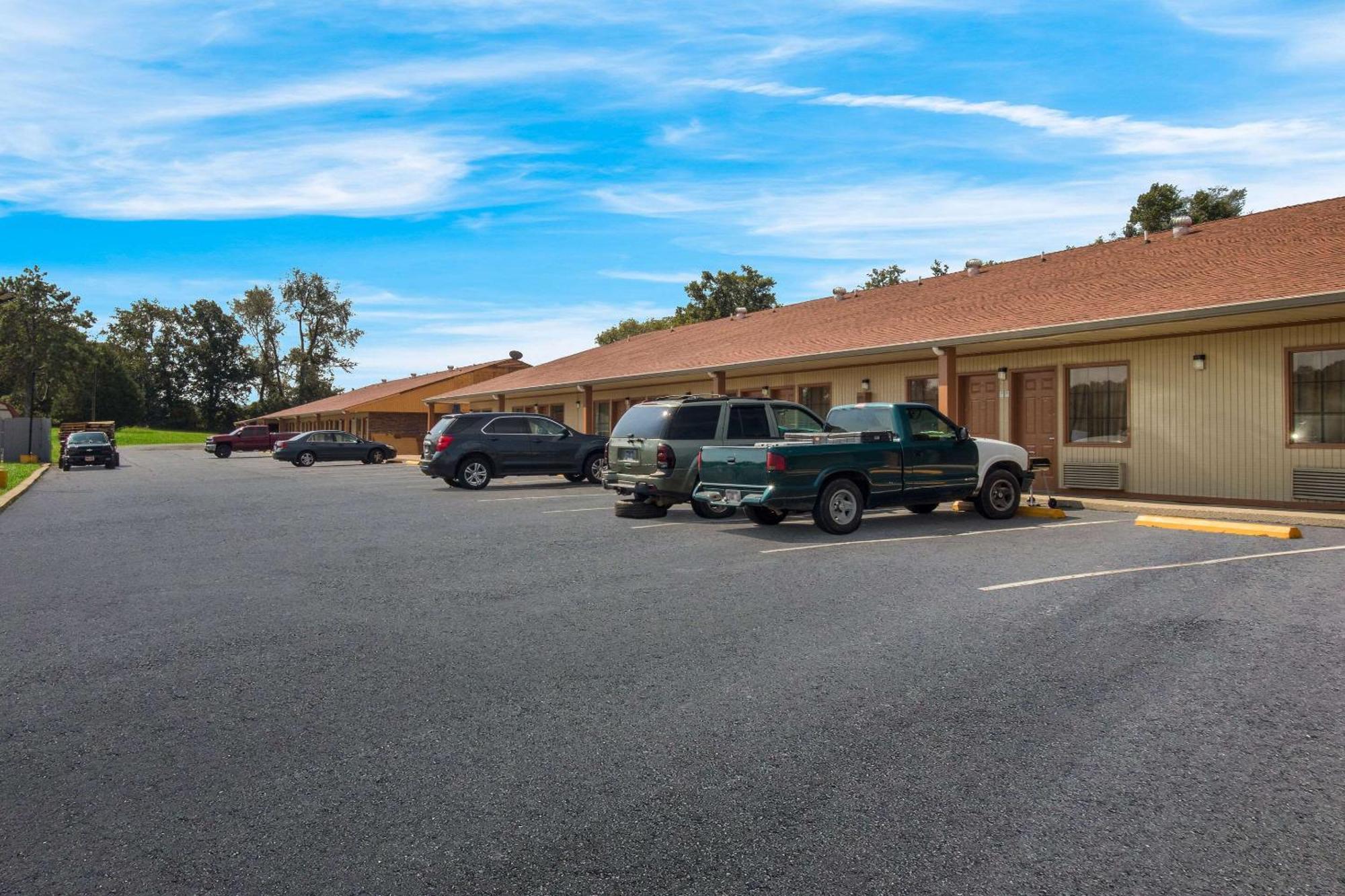 Econo Lodge Cornersville Buitenkant foto