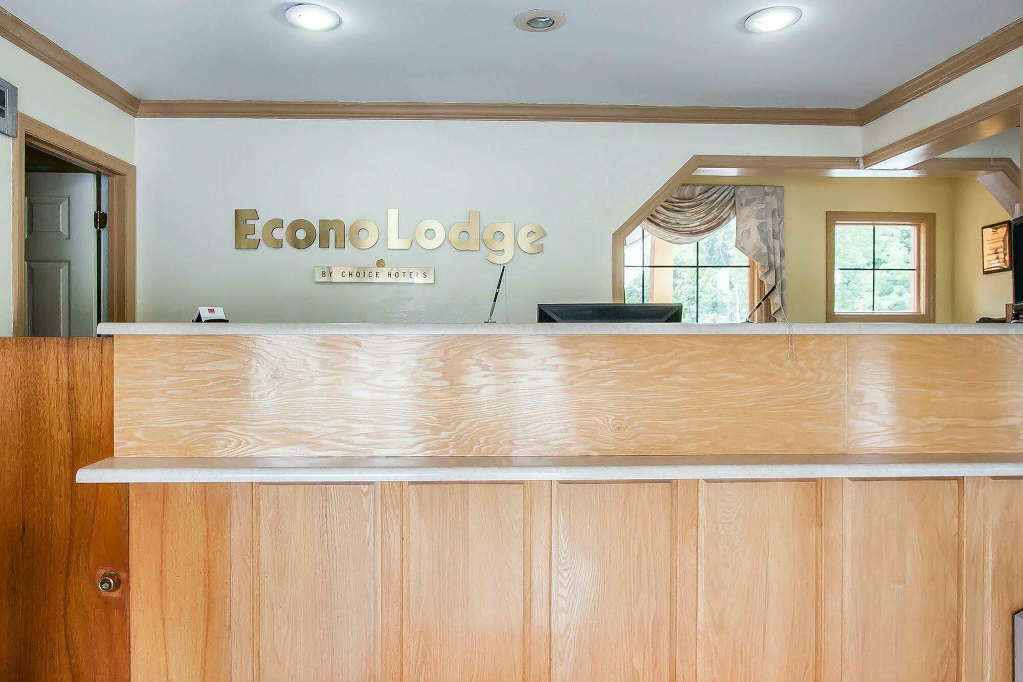 Econo Lodge Cornersville Buitenkant foto